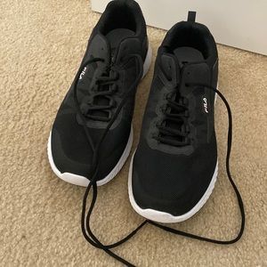 Fila sz 13 running shoes